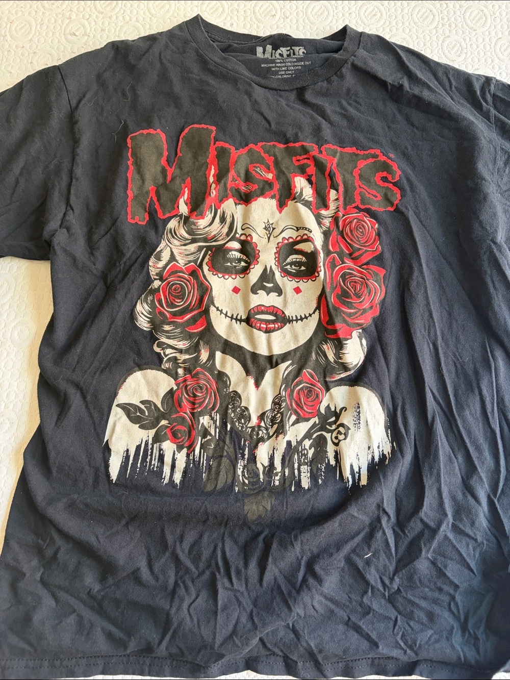 Hot Topic Black Misfits Sugar Skull Graphic Tee with Red Roses